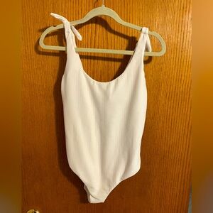 Carve Designs Ribbed White Swimsuit - Sz L